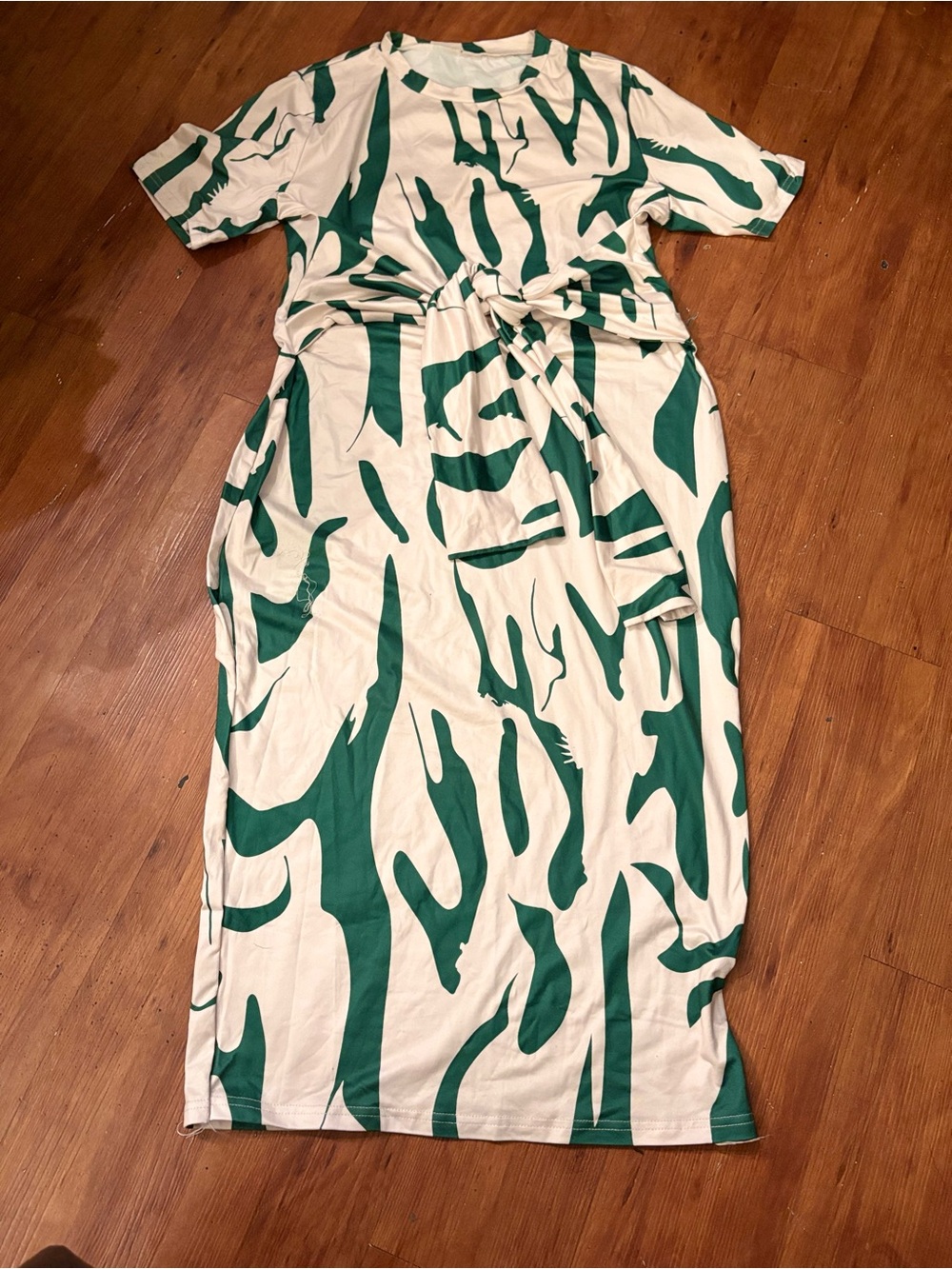 Boutique Green & Cream Abstract Tie-Front Midi Dress